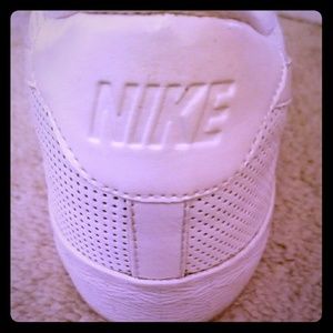 NIKE men's 11 sneakers